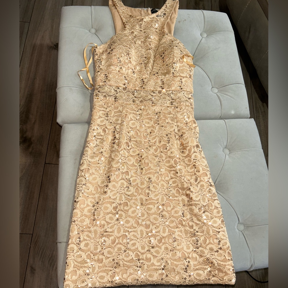 The clothing is in good condition no longer have interest for it.